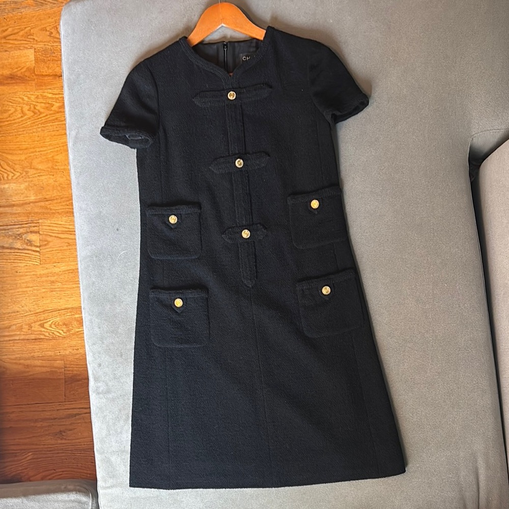 Chanel Vintage Black Wool Tweed Dress with Gold CC Buttons Y2K - Karl Lagerfeld - Picture 14 of 16